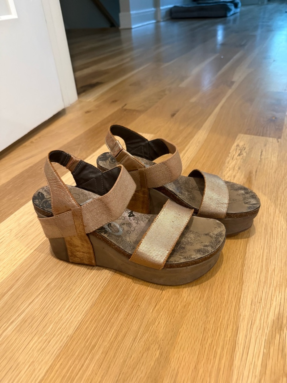 OTBT Women's Brown Platform Wedge Sandals - Comfortable Strappy Summer Shoes